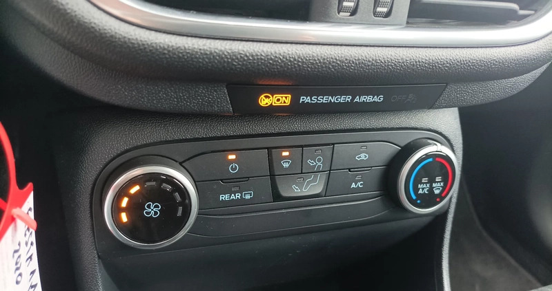 Ford Fiesta cena 57700 przebieg: 47650, rok produkcji 2020 z Tuchola małe 211